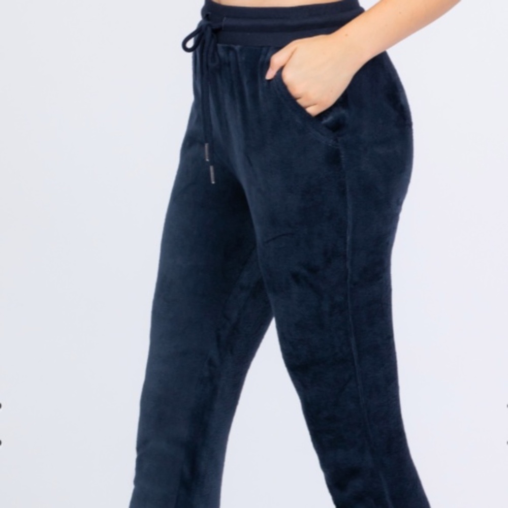 NEW Women's Soft Fuzzy Faux Fur Navy Blue Sweatpants- Size L - Picture 2 of 5
